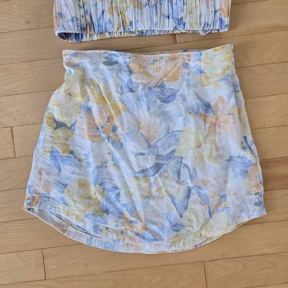 Abercrombie & Fitch Scrunchie Skirt Set Size Medium Top & Small Bottom Floral - Picture 4 of 7